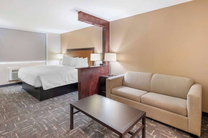 Room 5 of 41