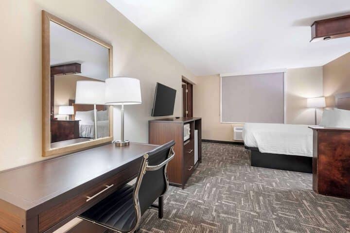 Room 10 of 41