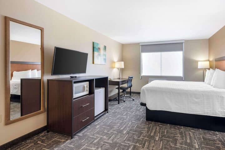 Room 8 of 41