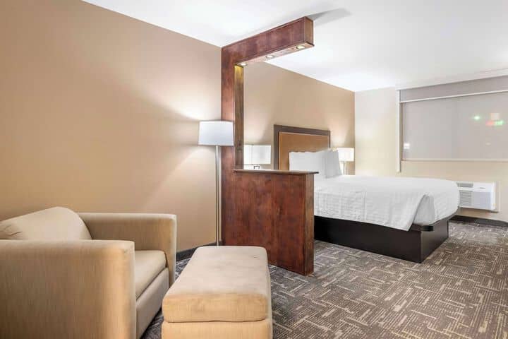 Room 7 of 41